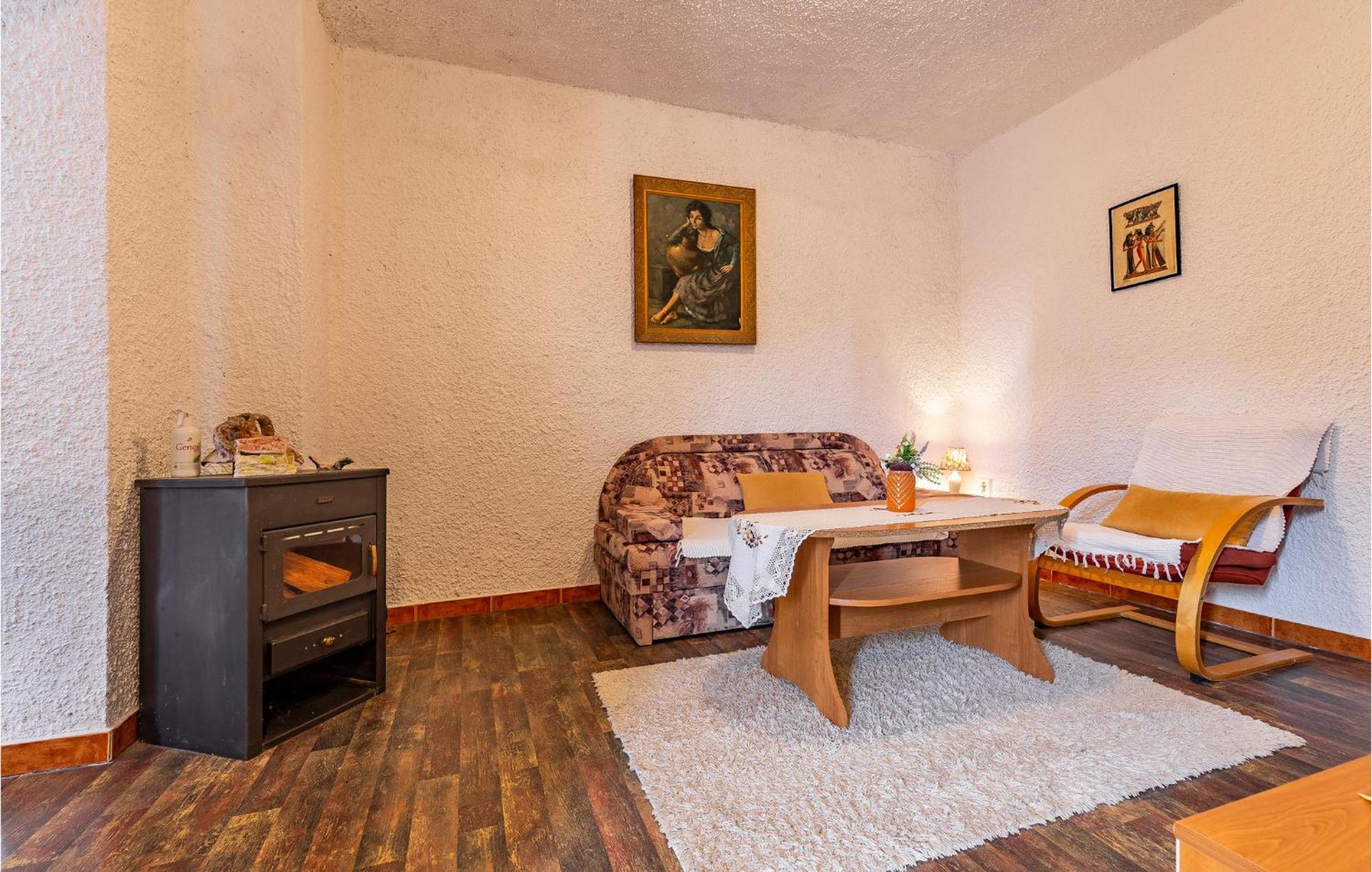 Lovely Apartment In Premantura With Wifi Extérieur photo
