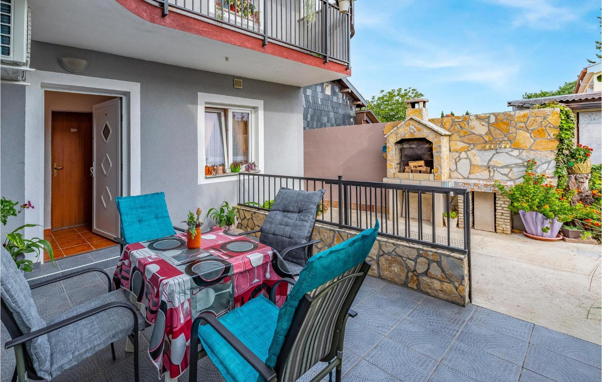Lovely Apartment In Premantura With Wifi Extérieur photo