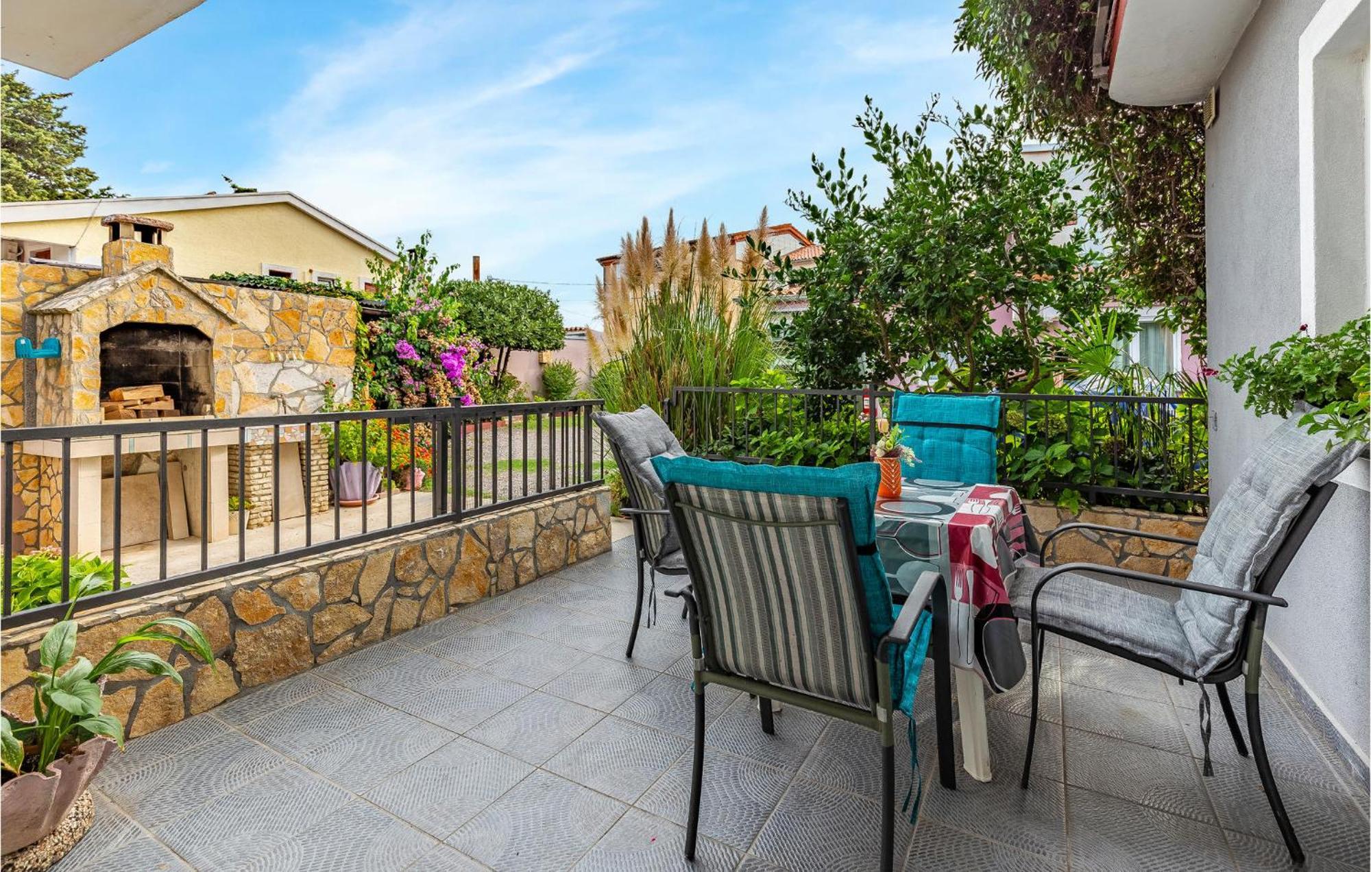Lovely Apartment In Premantura With Wifi Extérieur photo